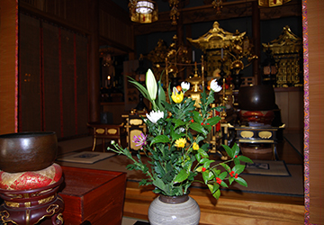 愛宕山長福寺の本堂内の画像